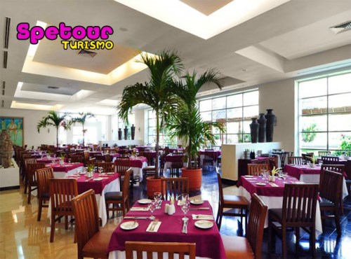 Cancun-Grand-Oasis-Restaurante-Tunkul-320x200